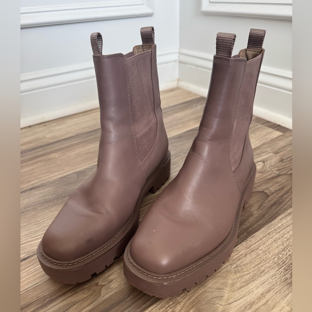 Sam Edelman Laguna Lug Sole Chelsea Boot in Brown/Mocha Color Size 9